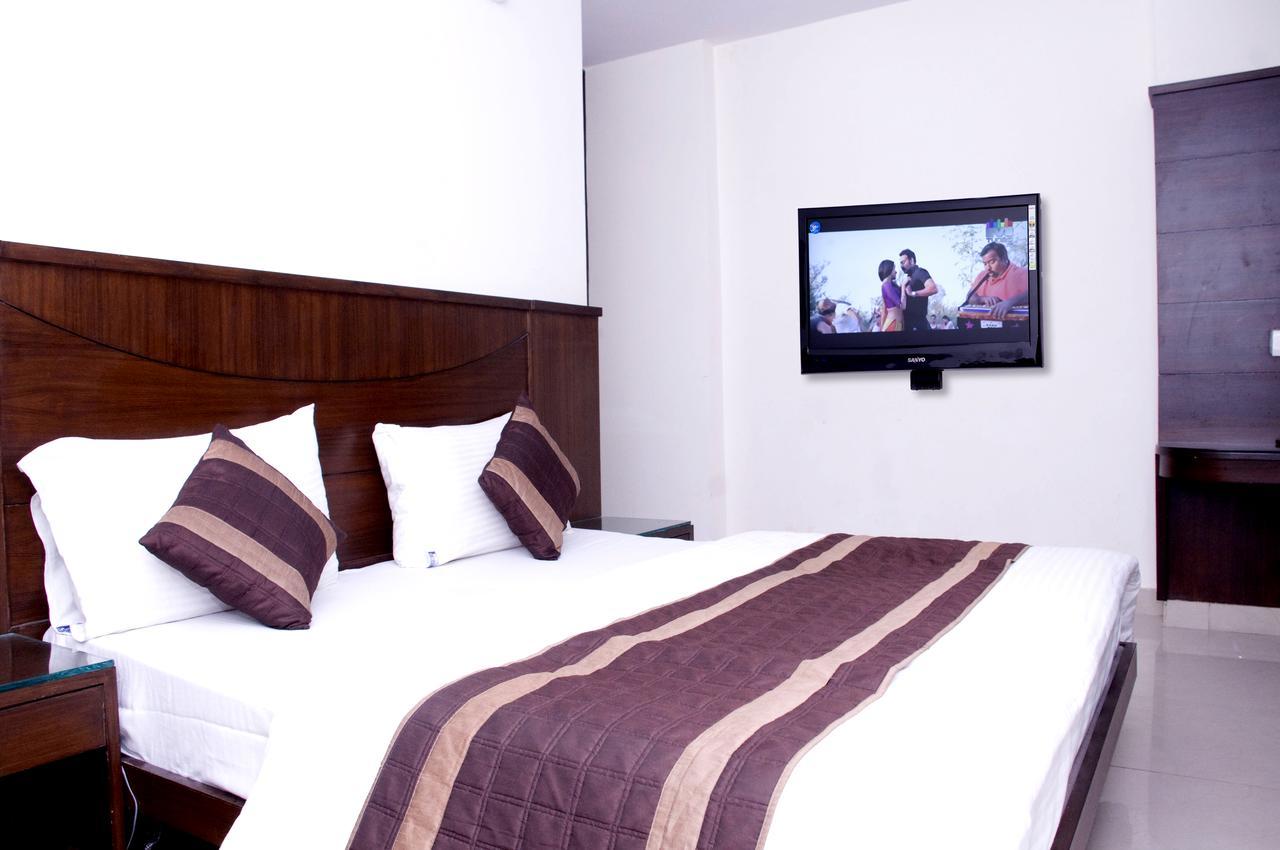ניו דלהי Hotel Usa מראה חיצוני תמונה